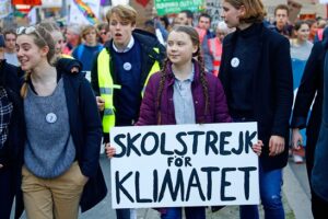 Greta Thunberg vertrouwt klimaattoppen niet Ze veroordeelde politici die wegtrekkende bewegingen maken COP26-correspondent