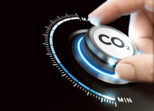 Veroorzaakt CO2 de stijging van de temperatuur of is het net andersom en veroorzaakt de temperatuur de verhoging van de CO2?